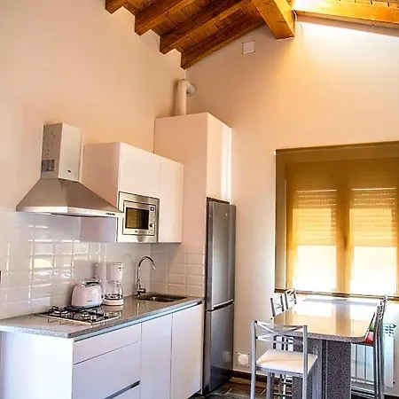 Lagunas De Sanabria Hétvégi ház *